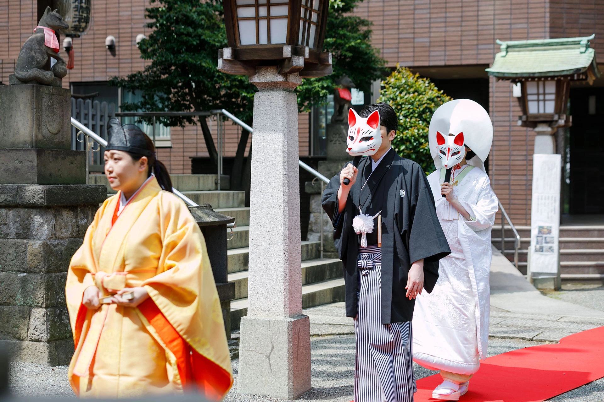 独創的な狐の嫁入り参進演出が可能