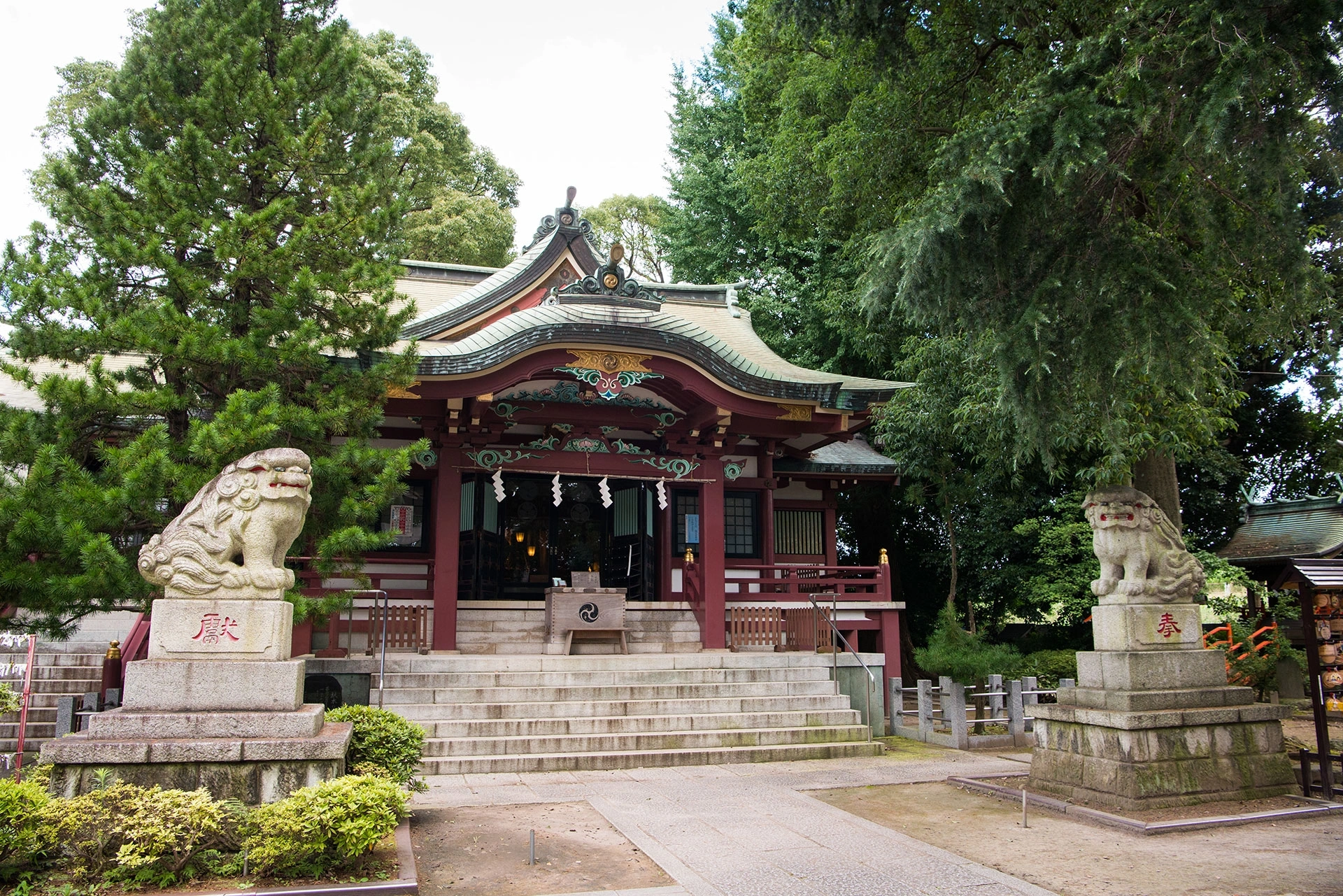 国際色豊かな和の結婚式が叶う神社