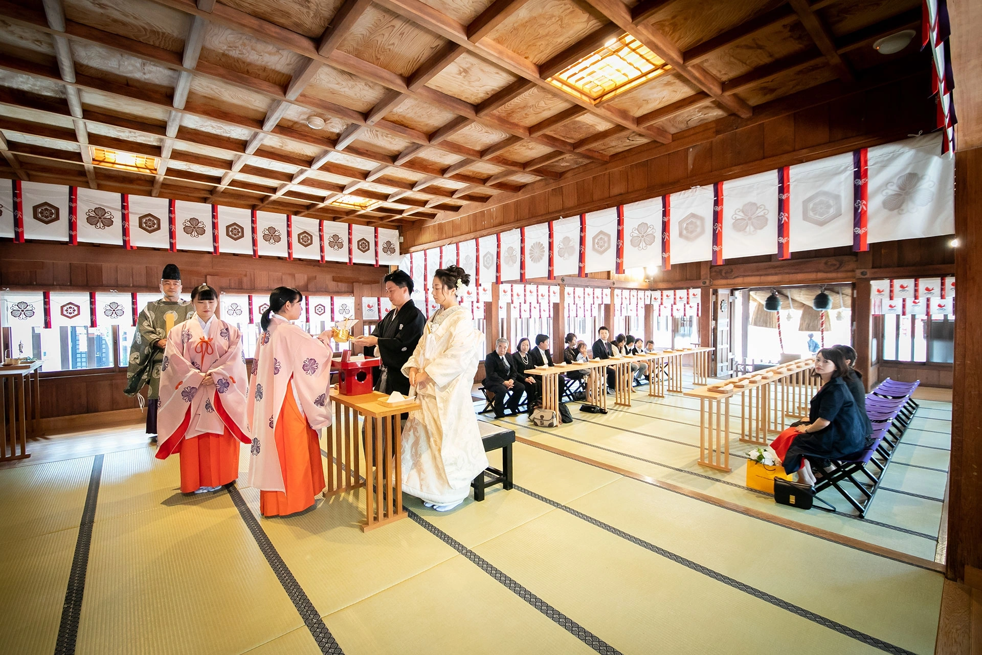 万全の設備で雨天でも安心な神社