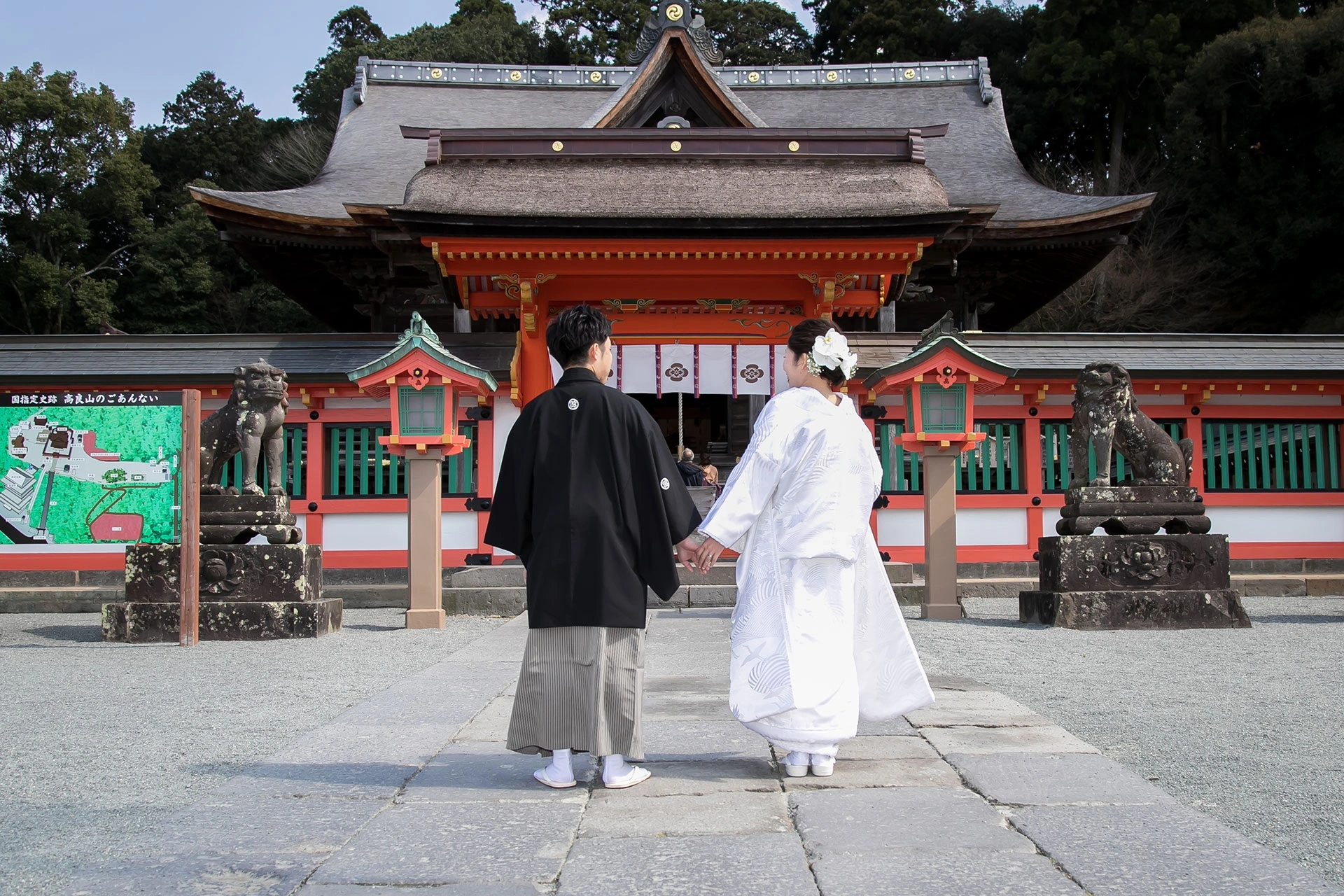 絶景と歴史的建造物の格式ある神前式