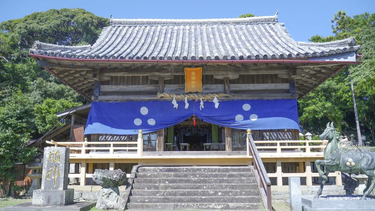 平戸城を背に執り行う格式の挙式