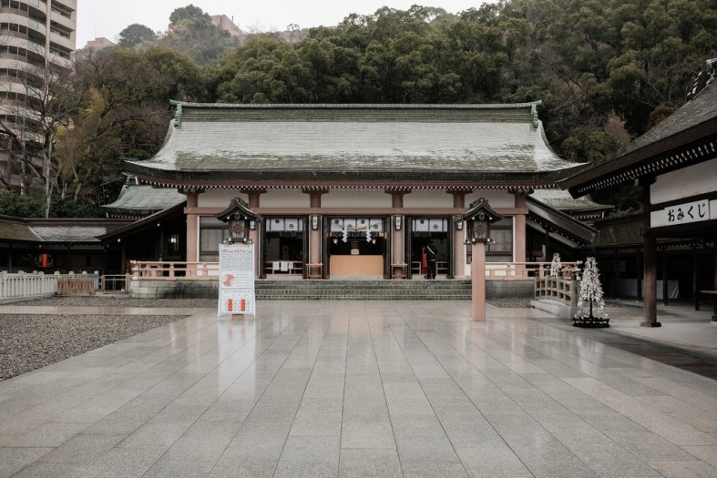 照国神社 サムネイル3