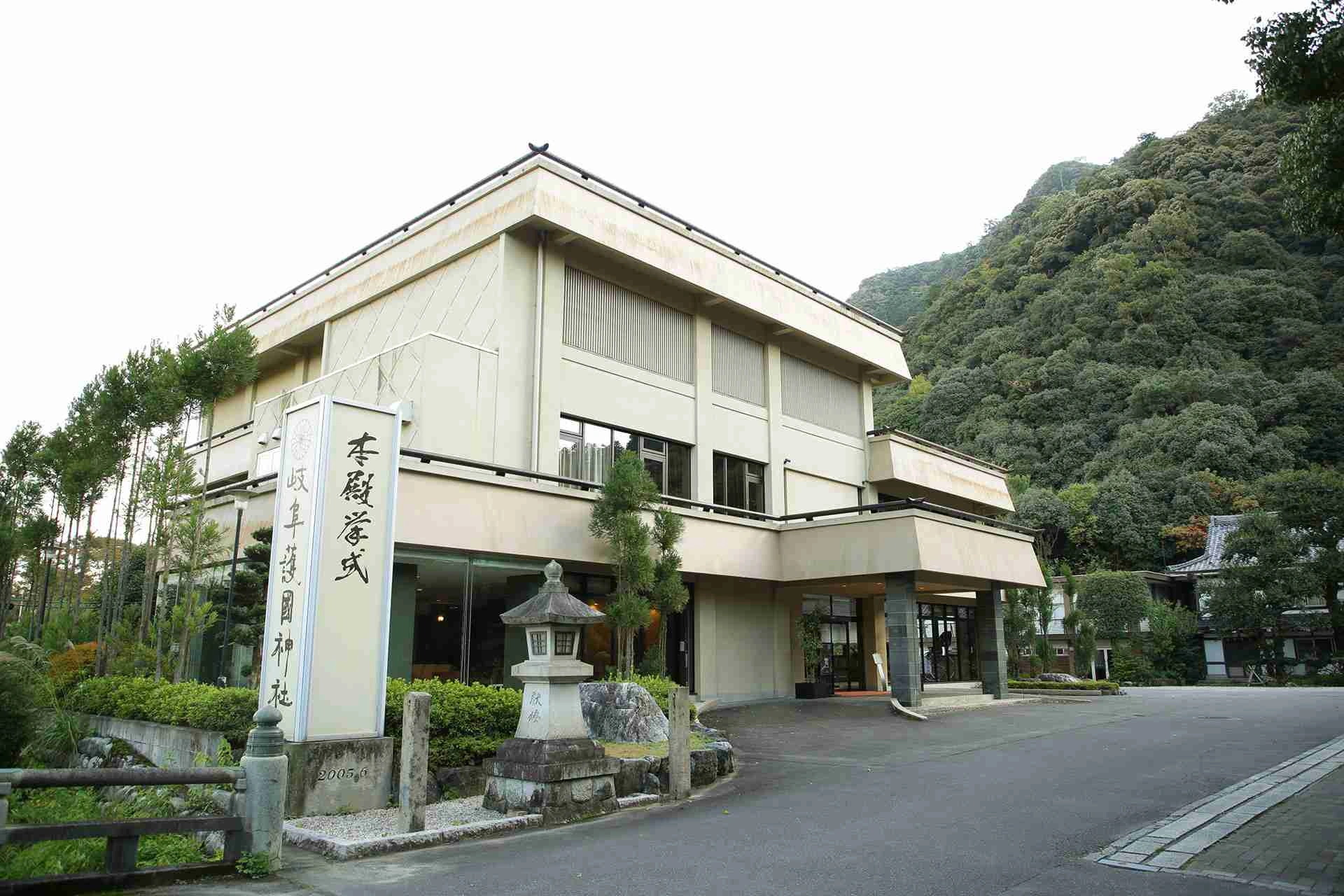バリアフリー対応の快適な挙式空間
