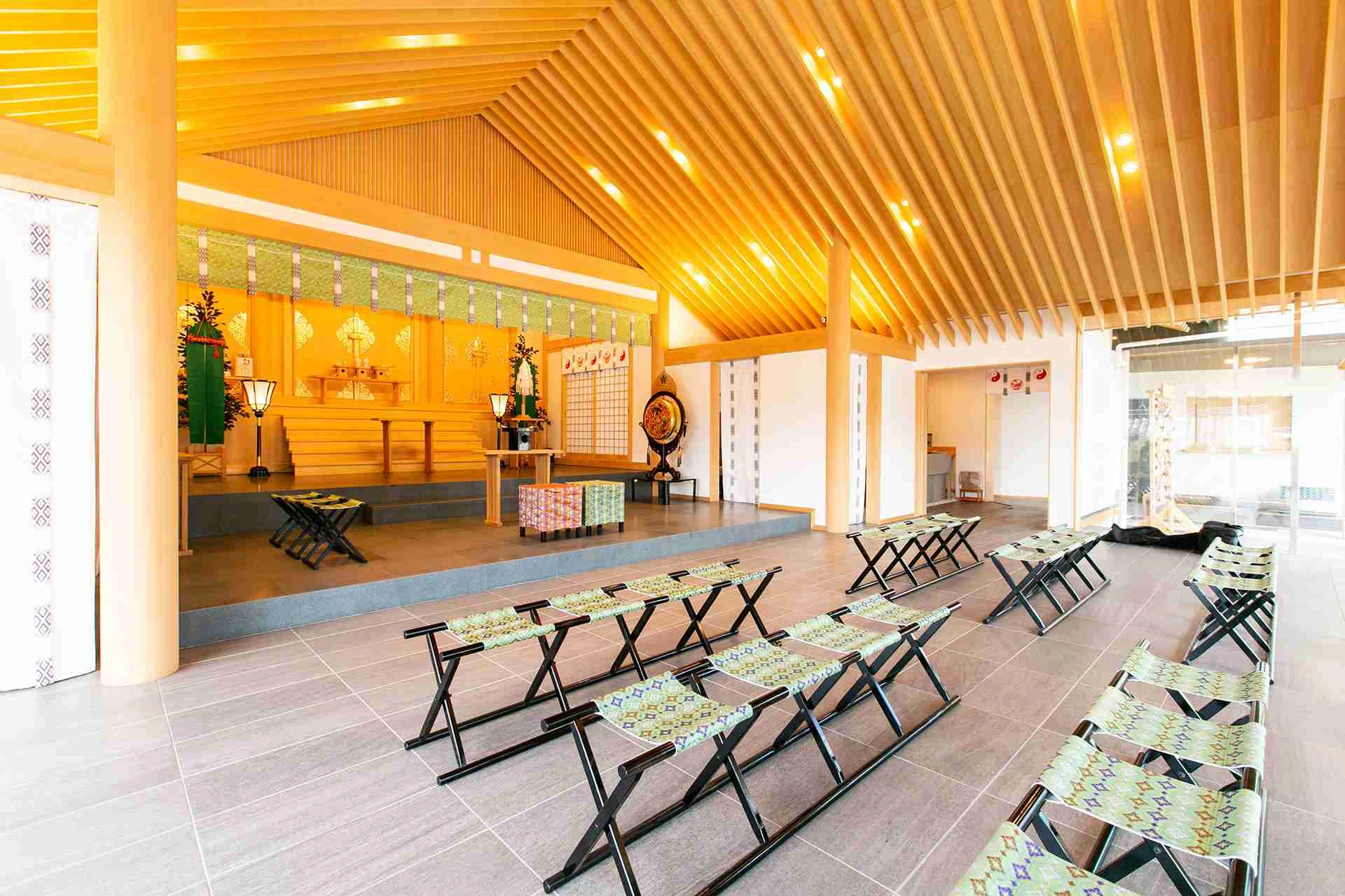 自然光が満ちる清明殿での神前挙式