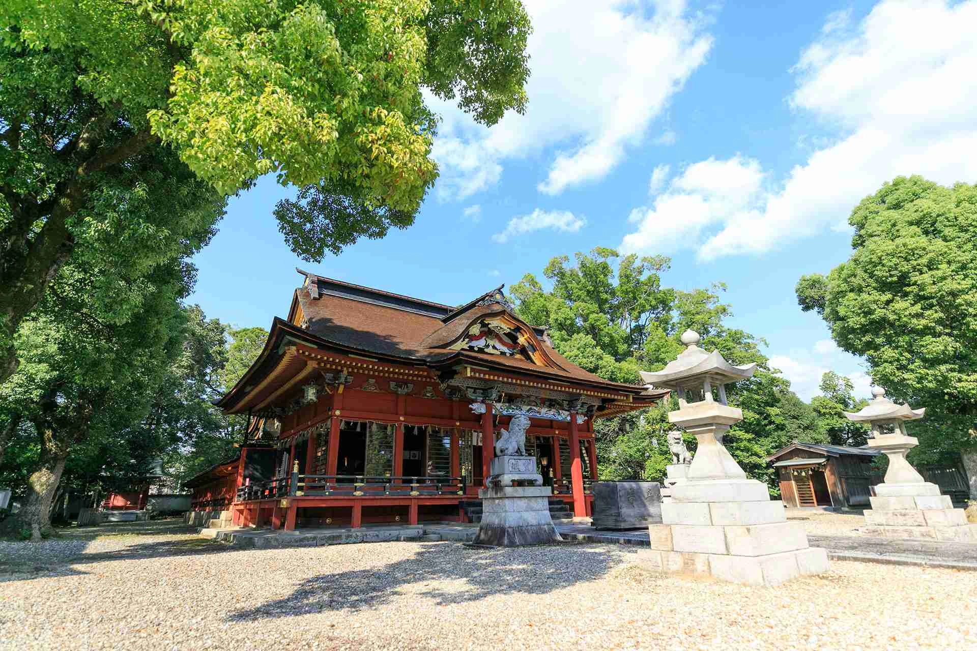国の重要文化財が並ぶ格式ある神社
