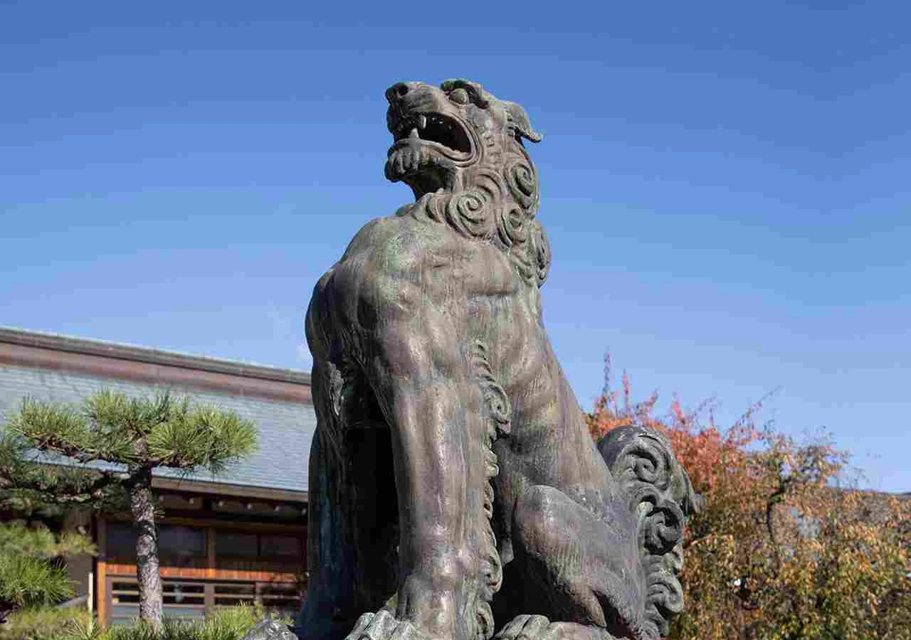 日本一の大きさを誇る狛犬の社