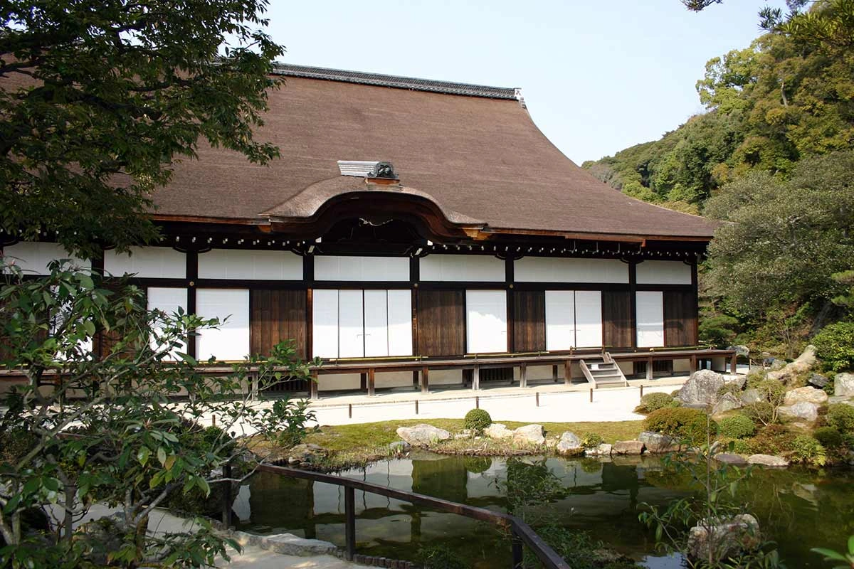 名勝庭園と七不思議の神秘的空間
