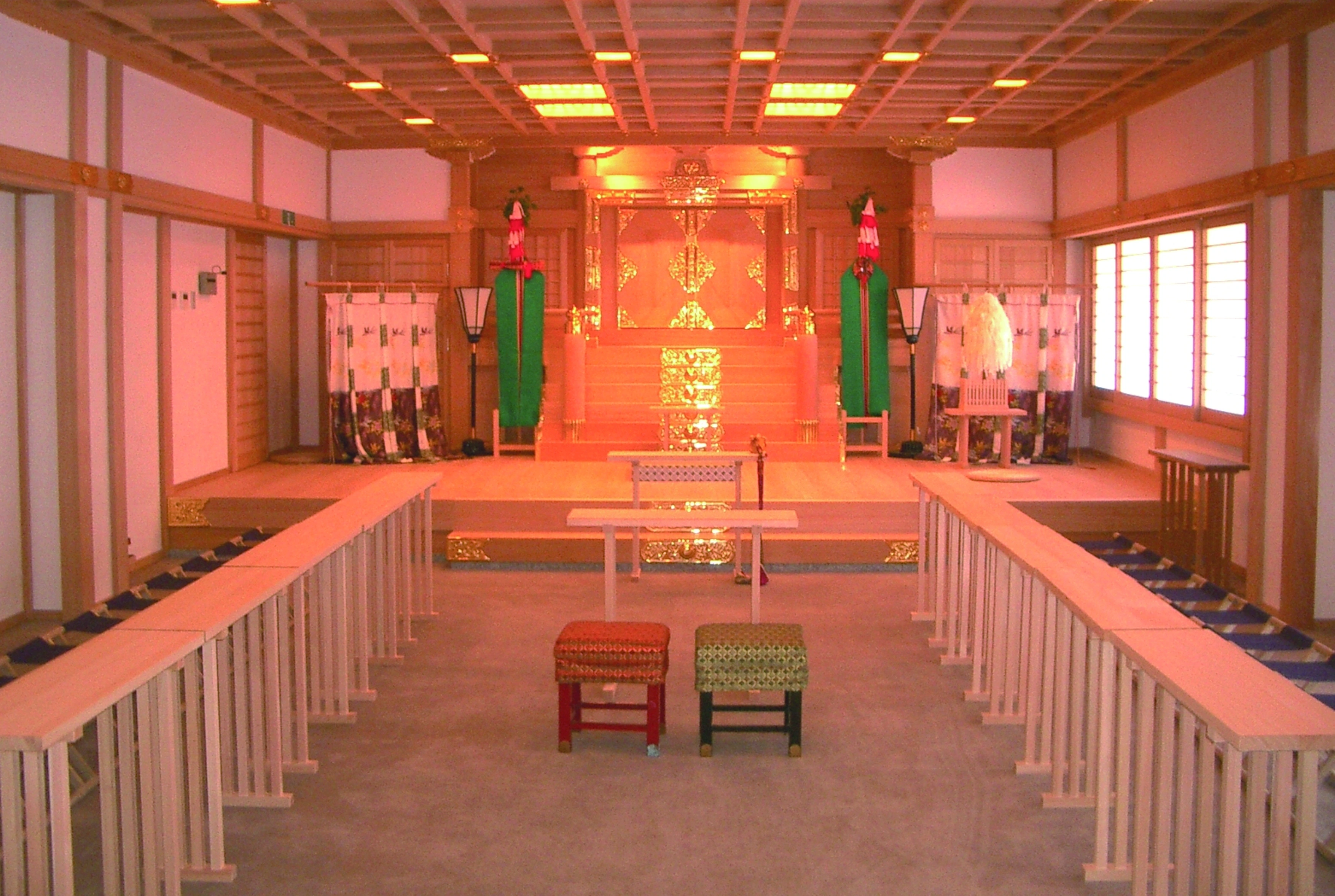 方災除けの神様が見守る神前式
